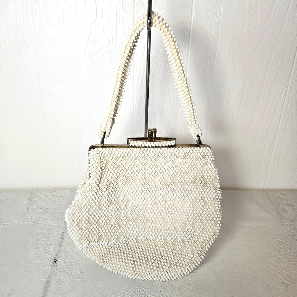 Vintage Lumured Creamy Ivory Beaded 1950's Cluch Handbag